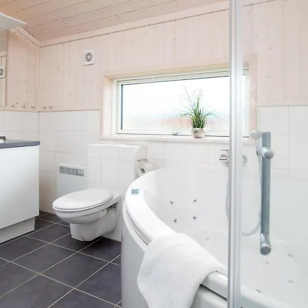 1 Sea C 155 בית נופש